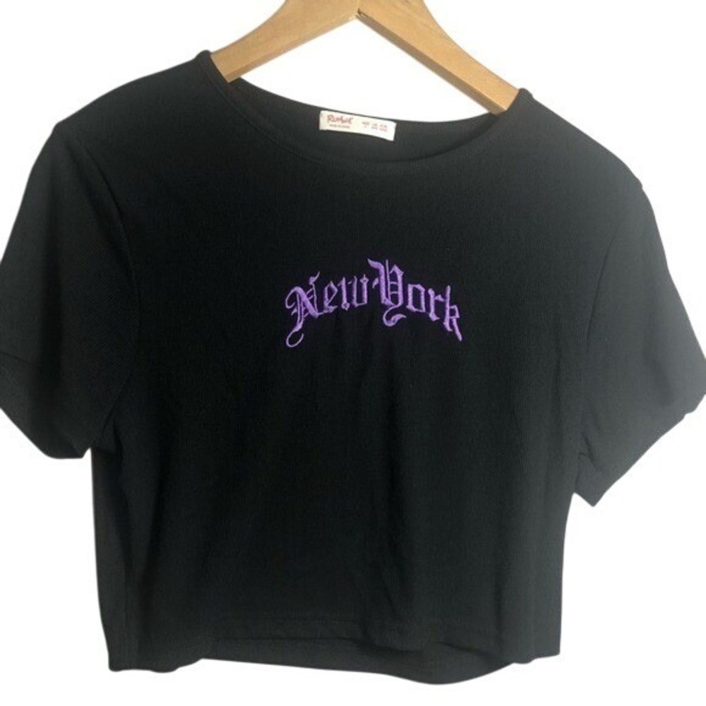 Romwe Cropped T Shirt Size Large